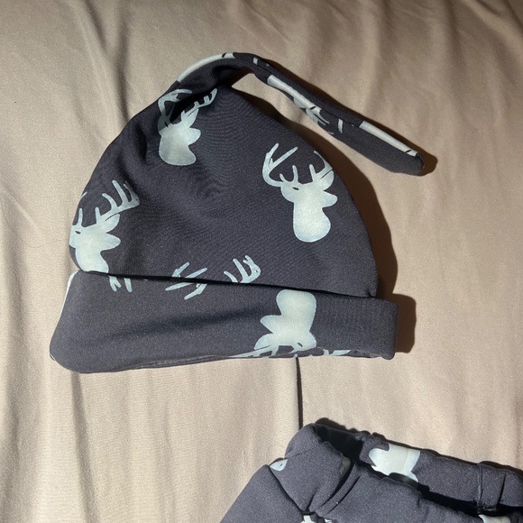 Deer Three Piece Set | Ladies Man | 3-6 Month | NWOT| Bow tie | Newborn Gift - Picture 4 of 5